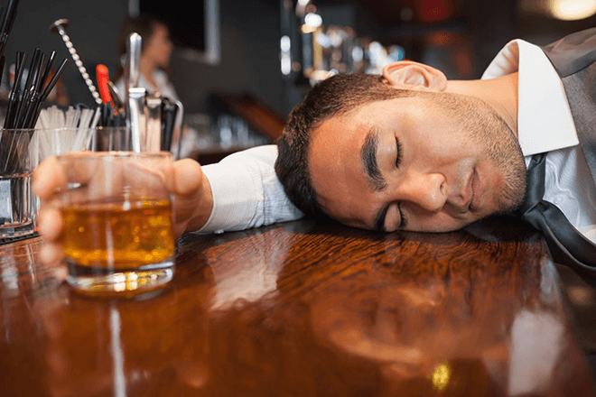 Rượu, bia ảnh hưởng đến sinh lý nam giới